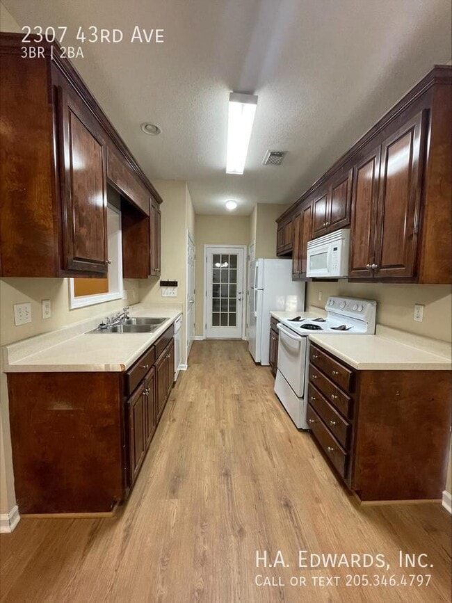 2307 43rd Ave