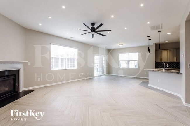 Photo - 9808 Loughlin Ln