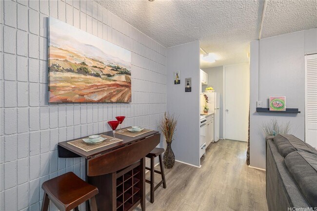 Photo - The Kalakauan Unit 406