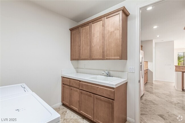 Building Photo - 3282 Rabbit Brush Ct Rental
