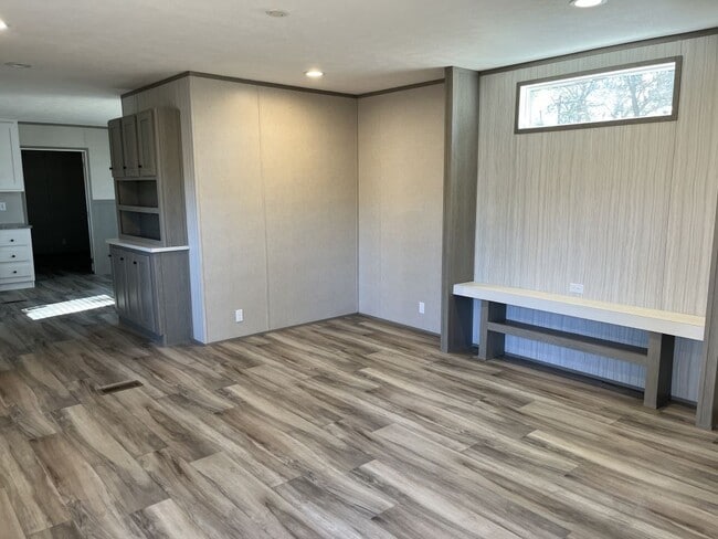 Photo - 318 Norfolk Dr