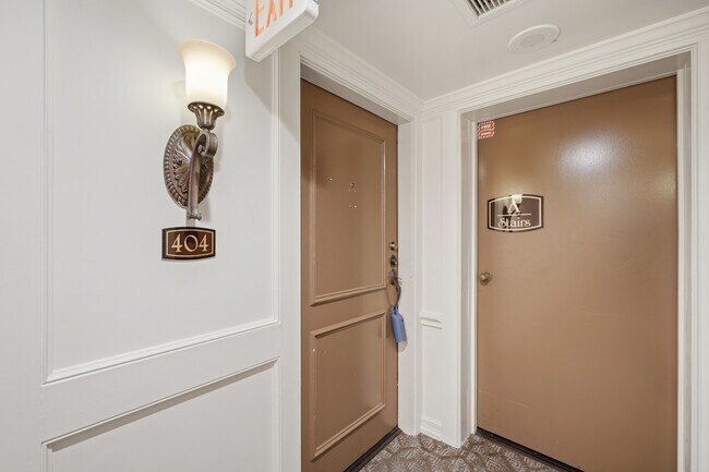 Photo - 3525 Sage Rd Unidad 404