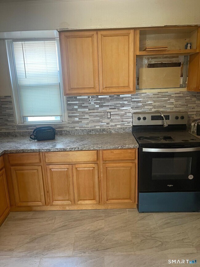 36-38-38 Pleasant St