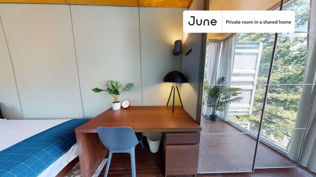 Photo - Room in Shared 6 bed/6 bath home Unidad 4D