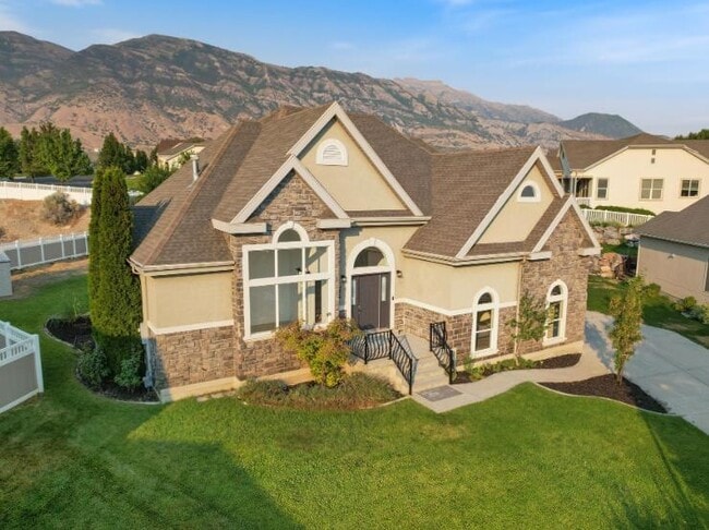 Building Photo - 636 N 1280 E