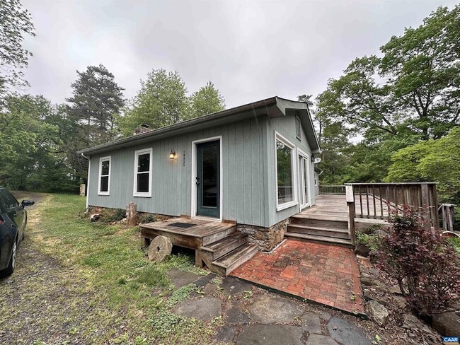 Photo - 1127 Round Hill Dr