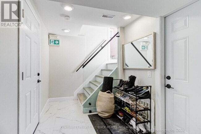 Photo - 37 Bentworth Ave