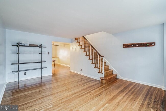 Building Photo - 3434 Ainslie St