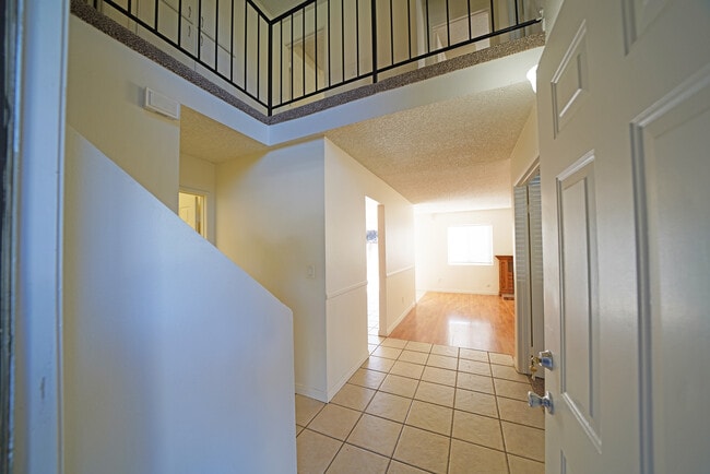 Photo - 16916 Shinedale Dr