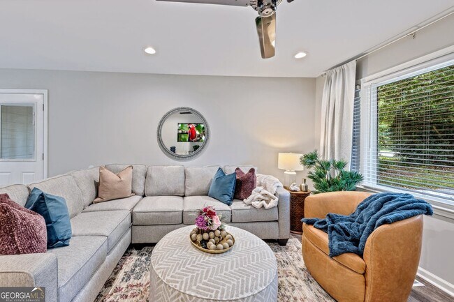 3590 Ponderosa Ln