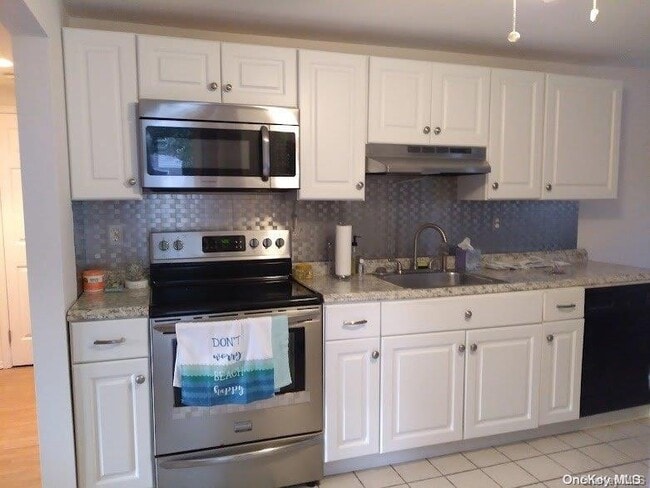 Photo - 95 Springville Rd Unit 3