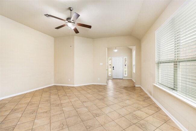Photo - 9420 Savannah Holly Dr