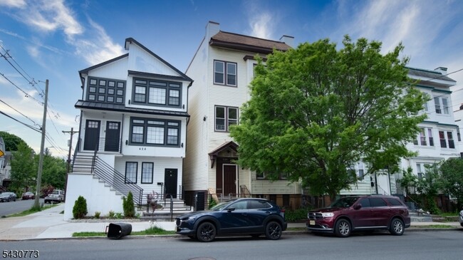 428 Avon Ave