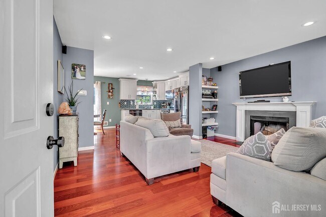 Photo - 620 Grove St Townhome