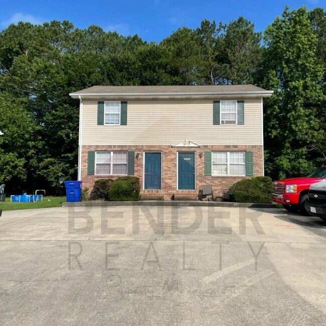 Building Photo - MOUSE CREEK RD 5719-5721 Unit 5719