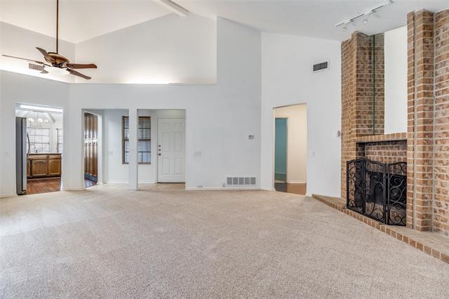 Photo - 4147 Rosser Square