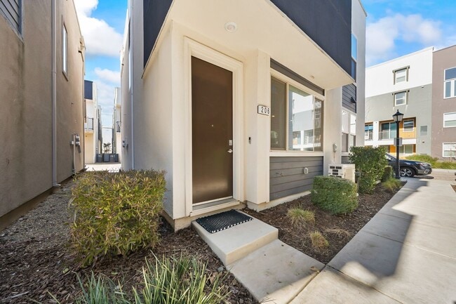 Building Photo - 206 Box Lane-