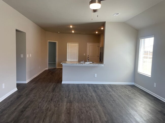 Photo - Stunning 3-Bedroom Ranch Home in Kendall T...