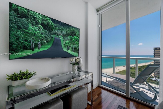 Photo - 6515 Collins Ave Unidad 1405