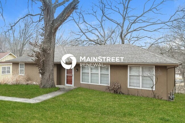 Photo - 3 Bedroom Pet-Friendly Home in Kansas City, MO with Main Street Renewal