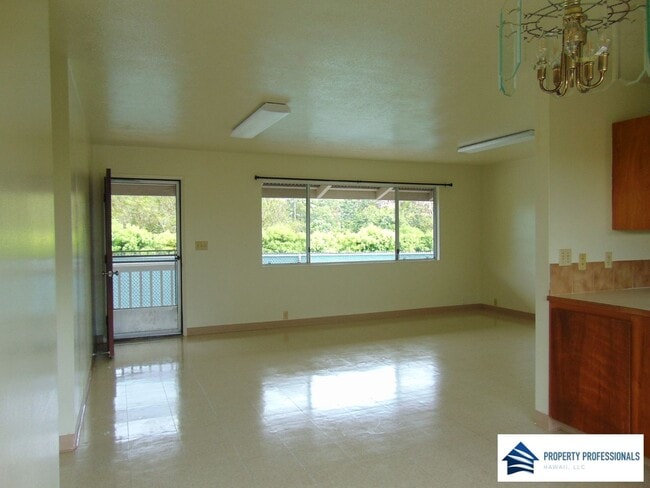 Photo - 3 bedroom in Waiakea!