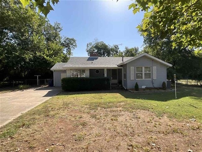 Building Photo - 823 S Blakely St