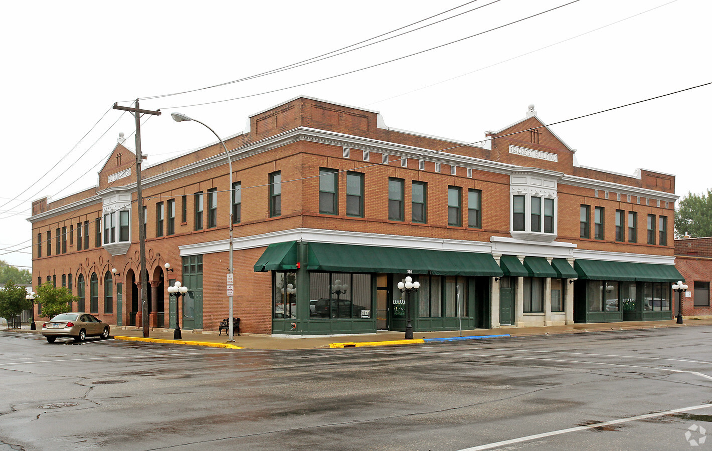 Primary Photo - Reichert Place Apartments