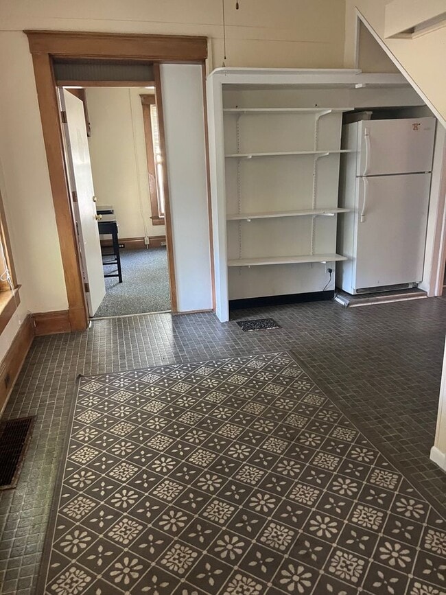 Photo - 7 Bedroom located Downtown Ann Arbor