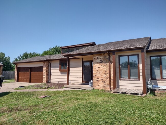 Photo - 3115 N Longfellow Ct House