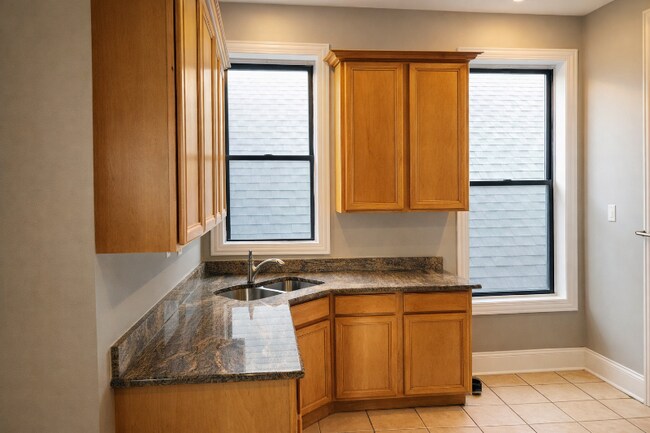 Photo - 3535 W Armitage Ave Unidad 3F