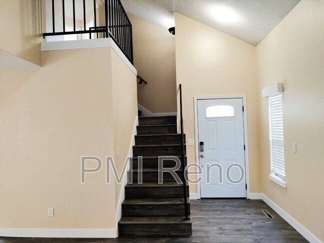 Photo - 3042 Chilcoot Dr