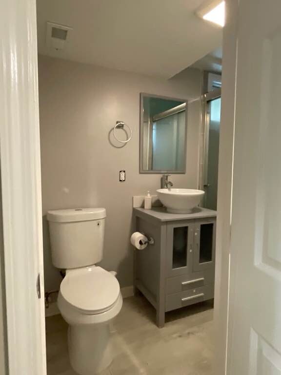 6105 Slater St Townhome Townhome Rental in Mission KS