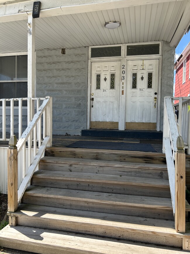Photo - 203 5th Ave Unit 203 5th ave front apt