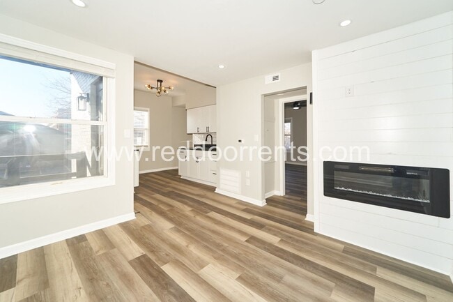 Photo - 1329 E Market St Unidad 7