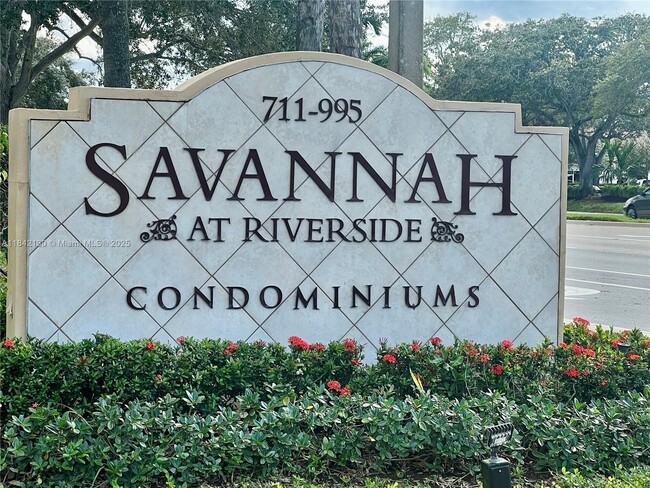 Building Photo - 949 Riverside Dr Unit 421