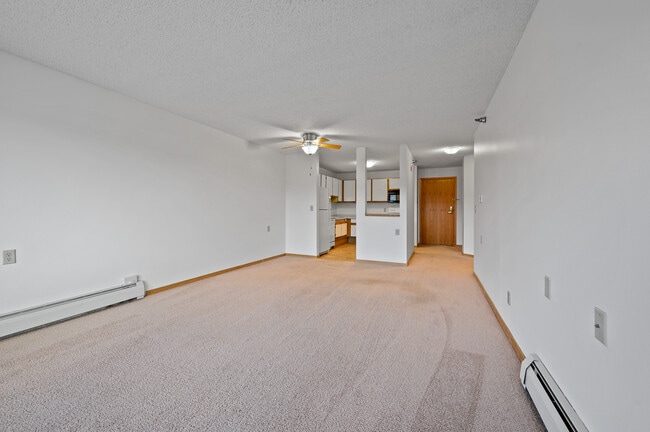 Oaks Lincoln Apartments