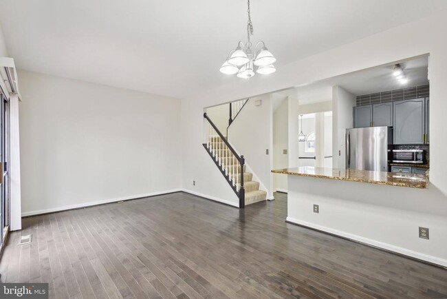 Photo - 15514 Port Washington Ct Townhome