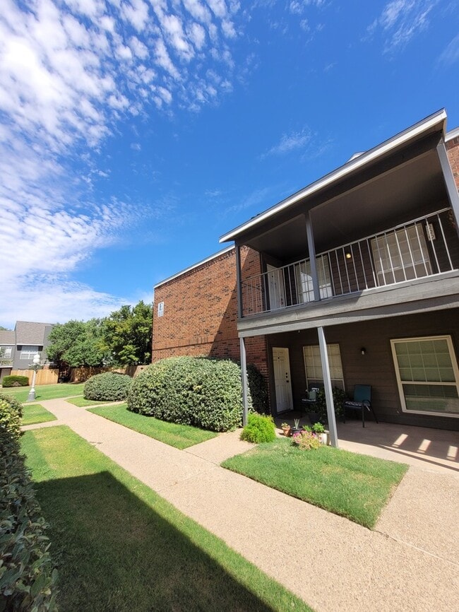1 bed 1 bath unit at Sagewood Condominums - 1 bed 1 bath unit at Sagewood Condominums Unit 231