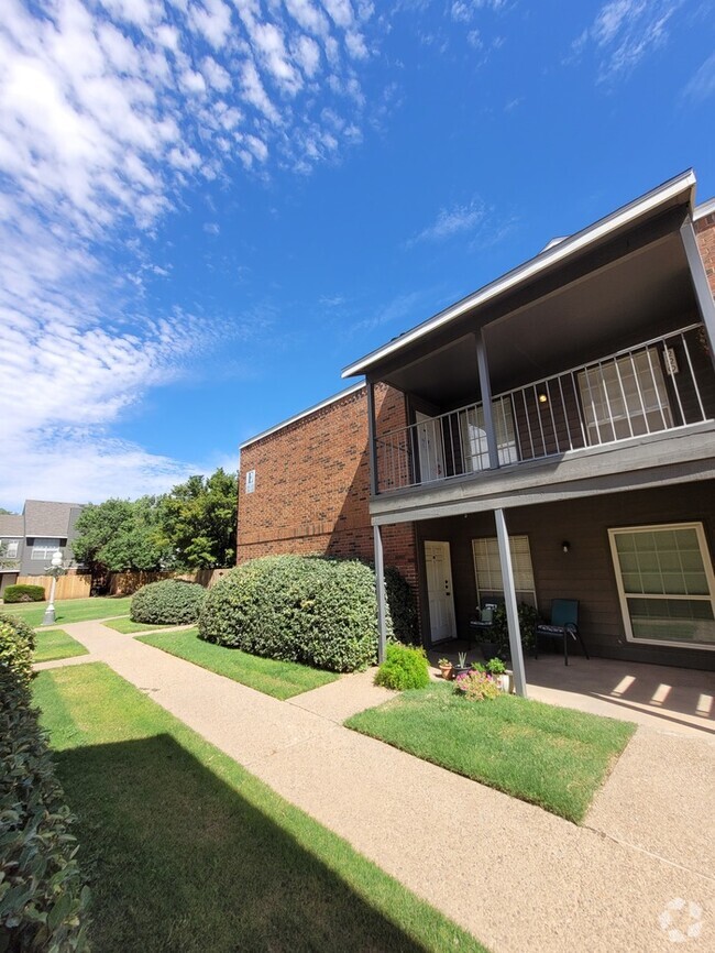 Building Photo - 1 bed 1 bath Unit 231 Rental