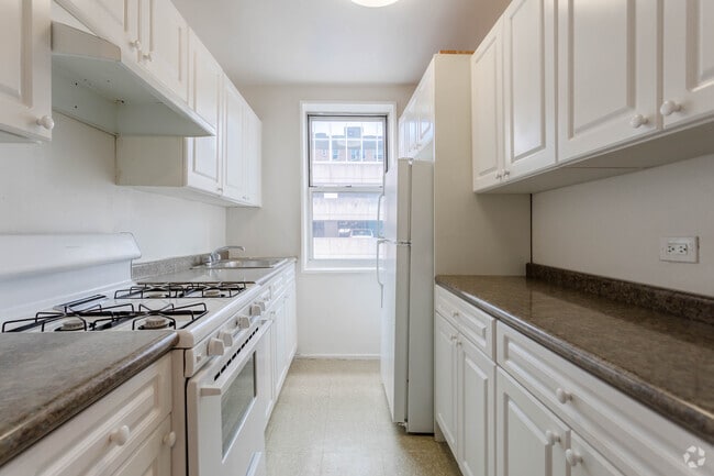 KITCHEN 1BR