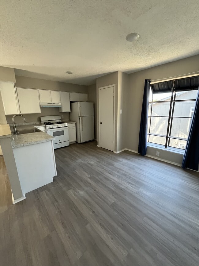 606 Bracewood Cir Unit C