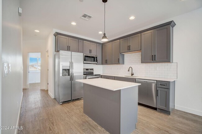 Photo - 3725 E Earll Dr