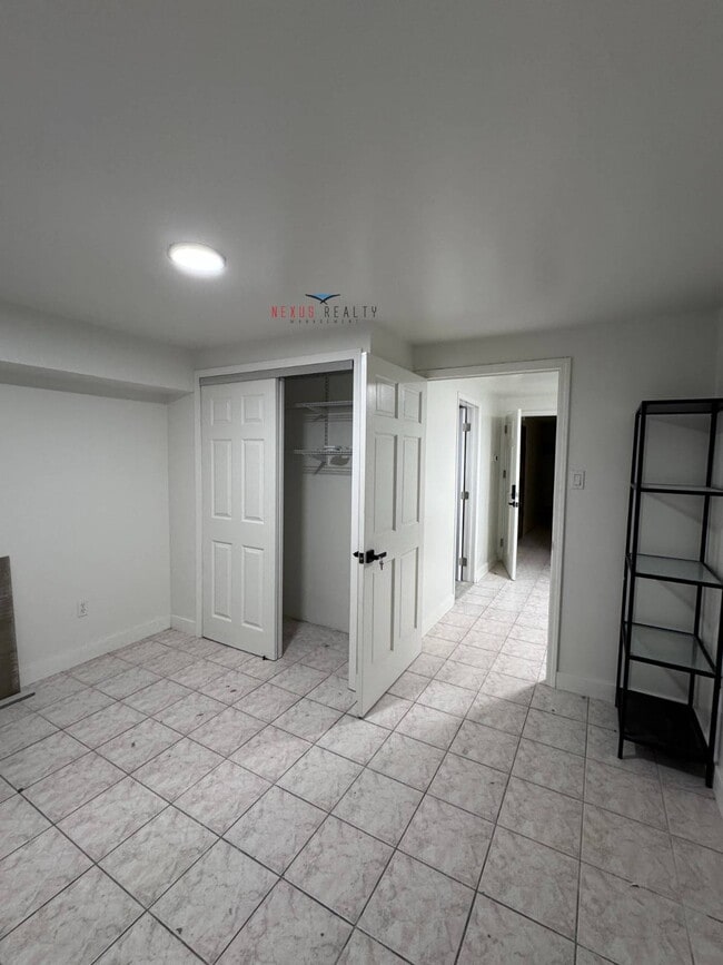 Photo - 34-29 69th St