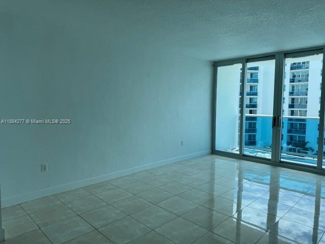 Photo - 7501 E Treasure Dr Unit 6R