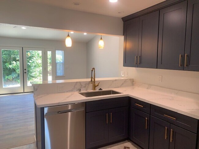 Photo - A BEAUTIFUL AND NEWLY REMODELED DOWNTOWN P...