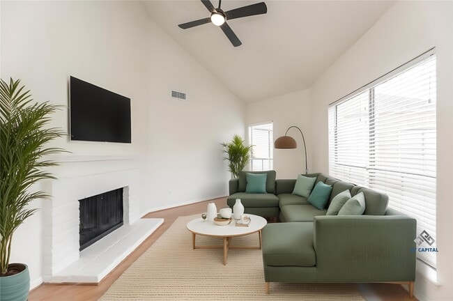 Building Photo - 3742 Thistlemont Dr