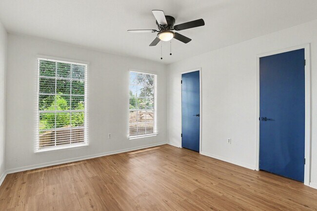 Photo - 2119 Barr St Unit D