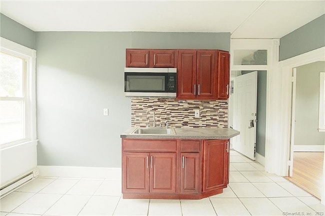 42 Derby St Unit 2