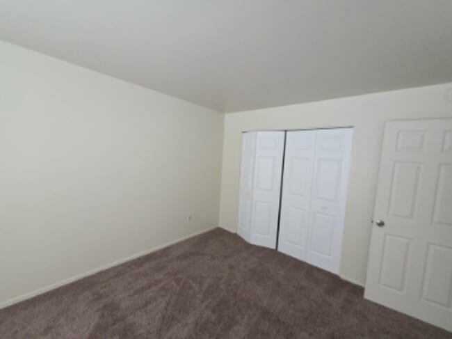 Photo - 751 Sylvester Way