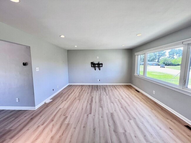 Photo - Stunning Renovated Ranch off Indian River